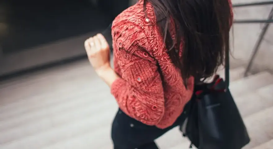 Jaka torebka do bluzy? Odkryj idealne połączenia stylowe